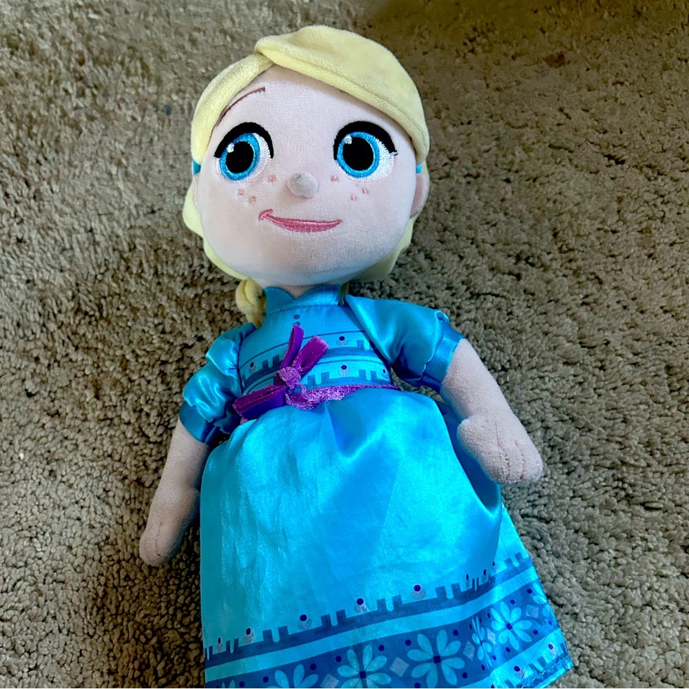 Elsa plush